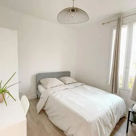 Le Saint-ouen Proche Paris * سانت أويه